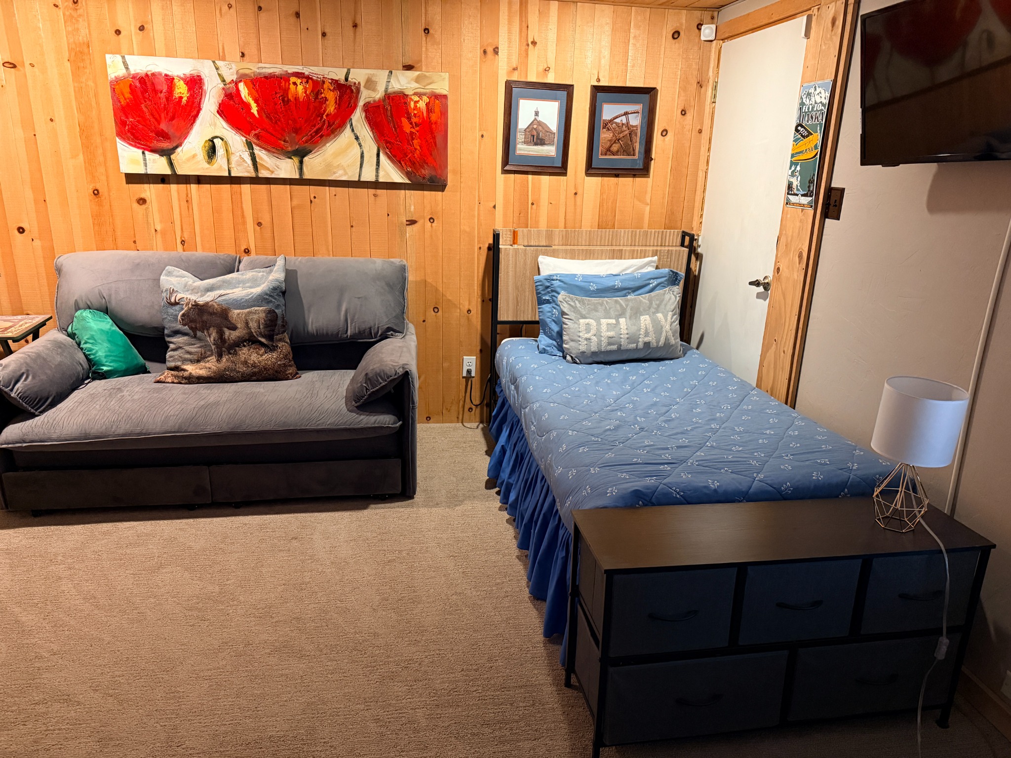 Additional sleeping space at the cabin