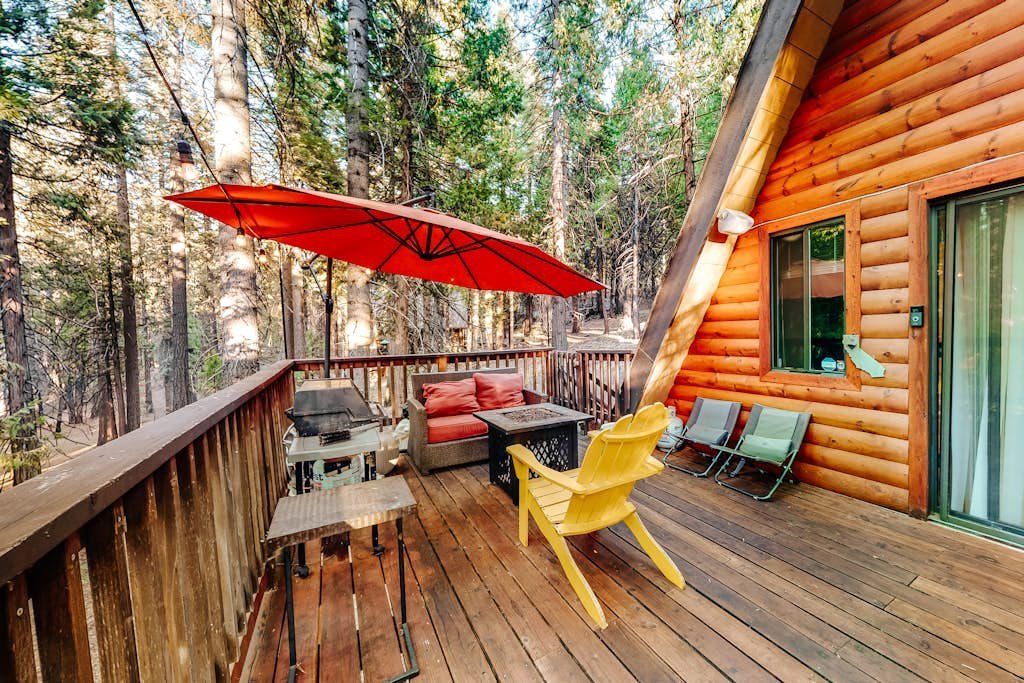 Deck with outdoor seating